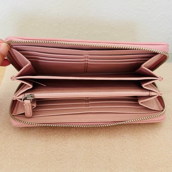 π― Authenticπ·Coach π· Special Design Taylor Eyelet Leather Accordion ZIP Wallet - Picture 11 of 13